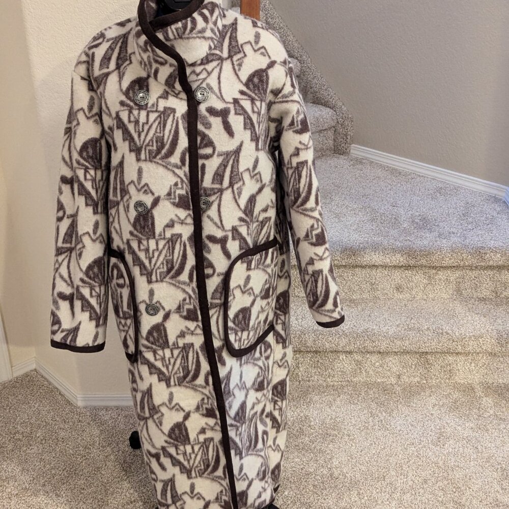Legacy Collection long coat in Clouds and Clay design. Joyce Onarheim Boe